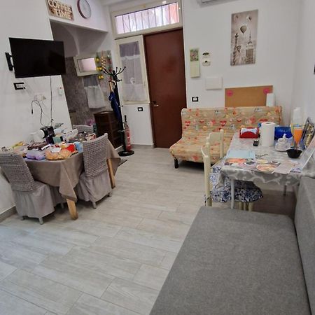 Appartamento Intero Casa Vacanze Espo Napoli Bagian luar foto