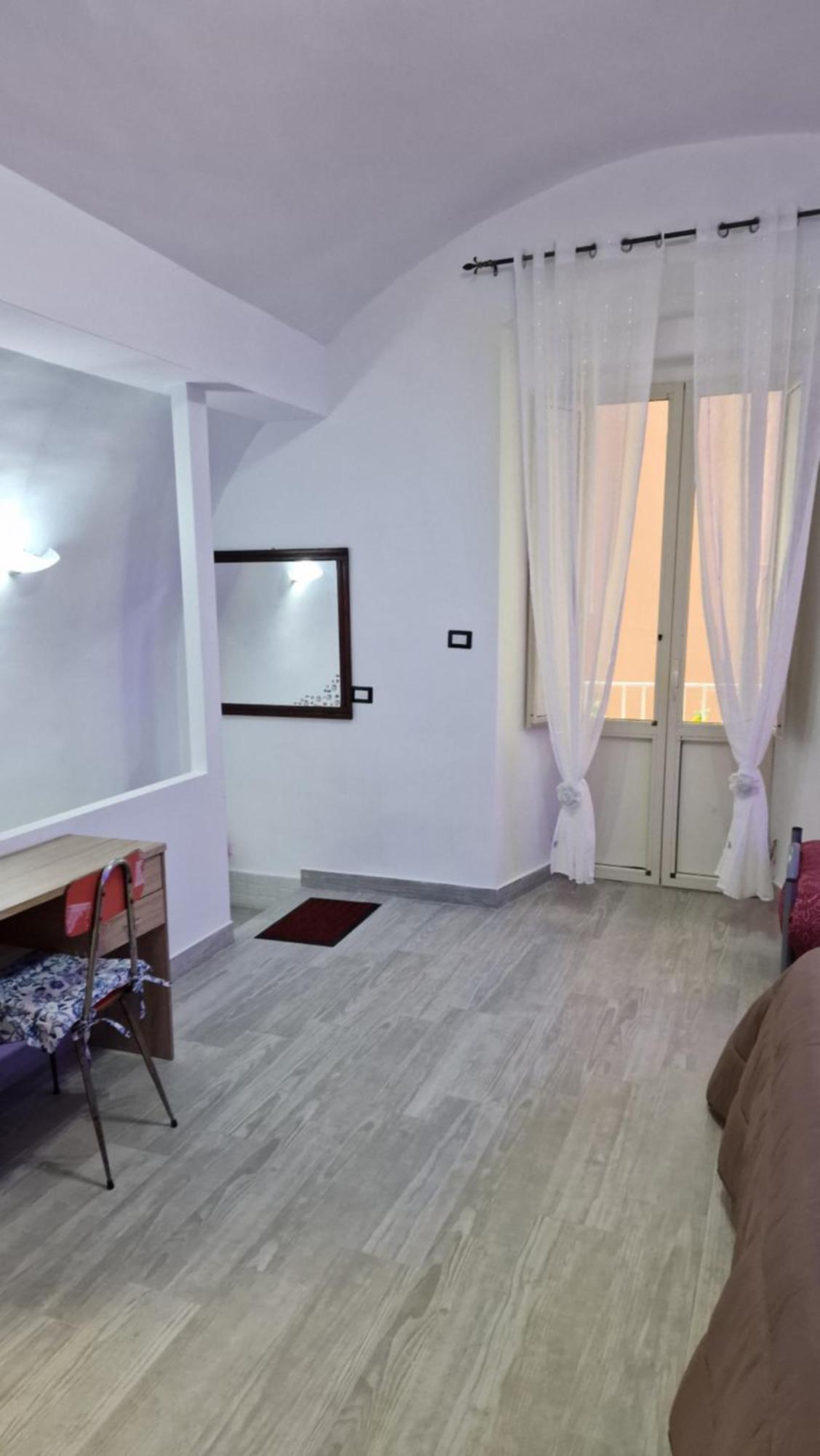 Appartamento Intero Casa Vacanze Espo Napoli Bagian luar foto