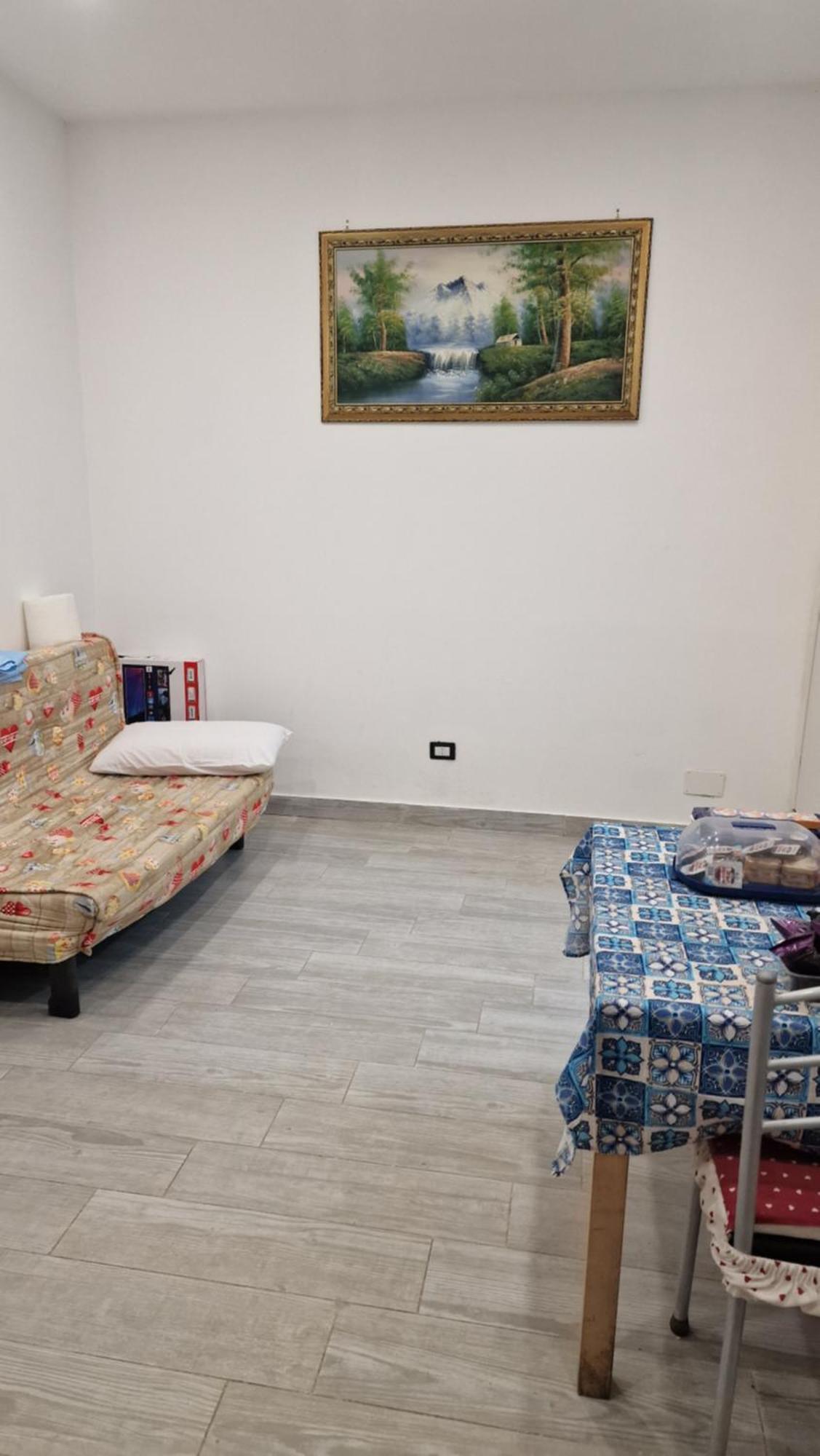 Appartamento Intero Casa Vacanze Espo Napoli Bagian luar foto