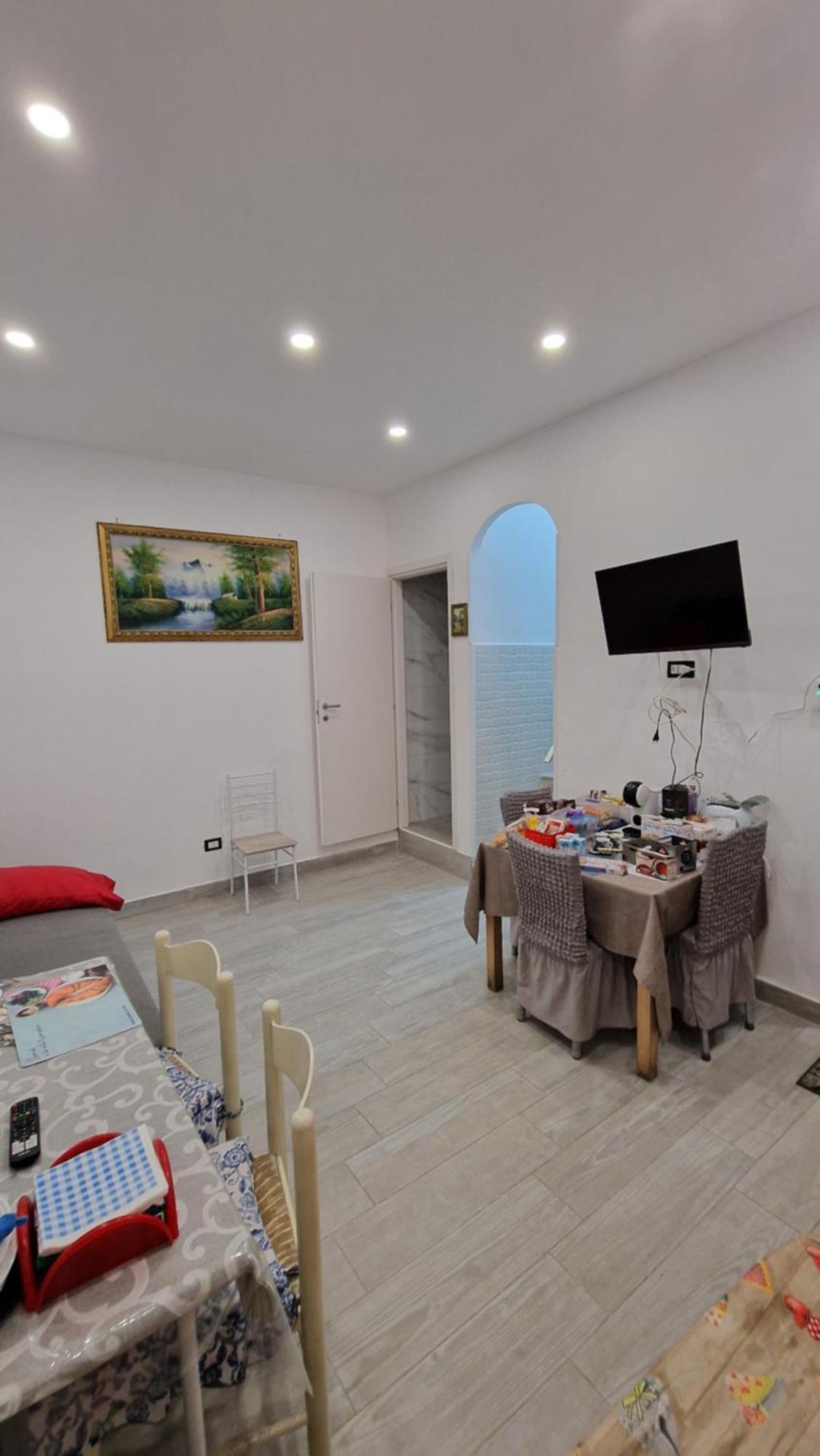 Appartamento Intero Casa Vacanze Espo Napoli Bagian luar foto